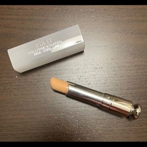 Dior Fix It Concealer 001